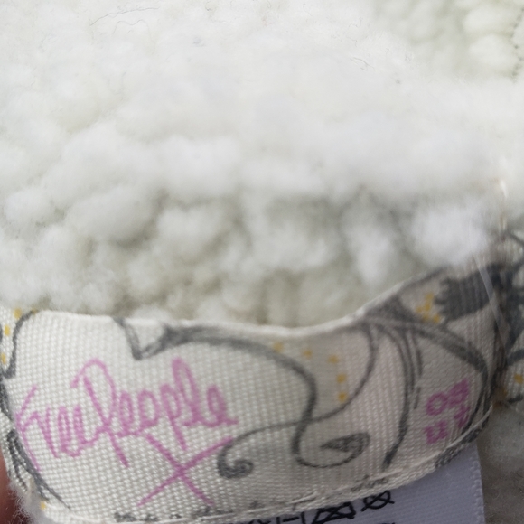 Free people VEGAN SUEDE/SHEARLING LONG VEST - Picture 3 of 4